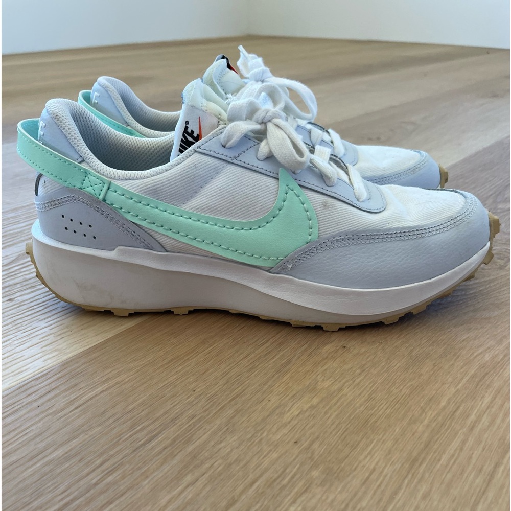 Nike waffle Debut  shoes  6.5 mens white mint foam